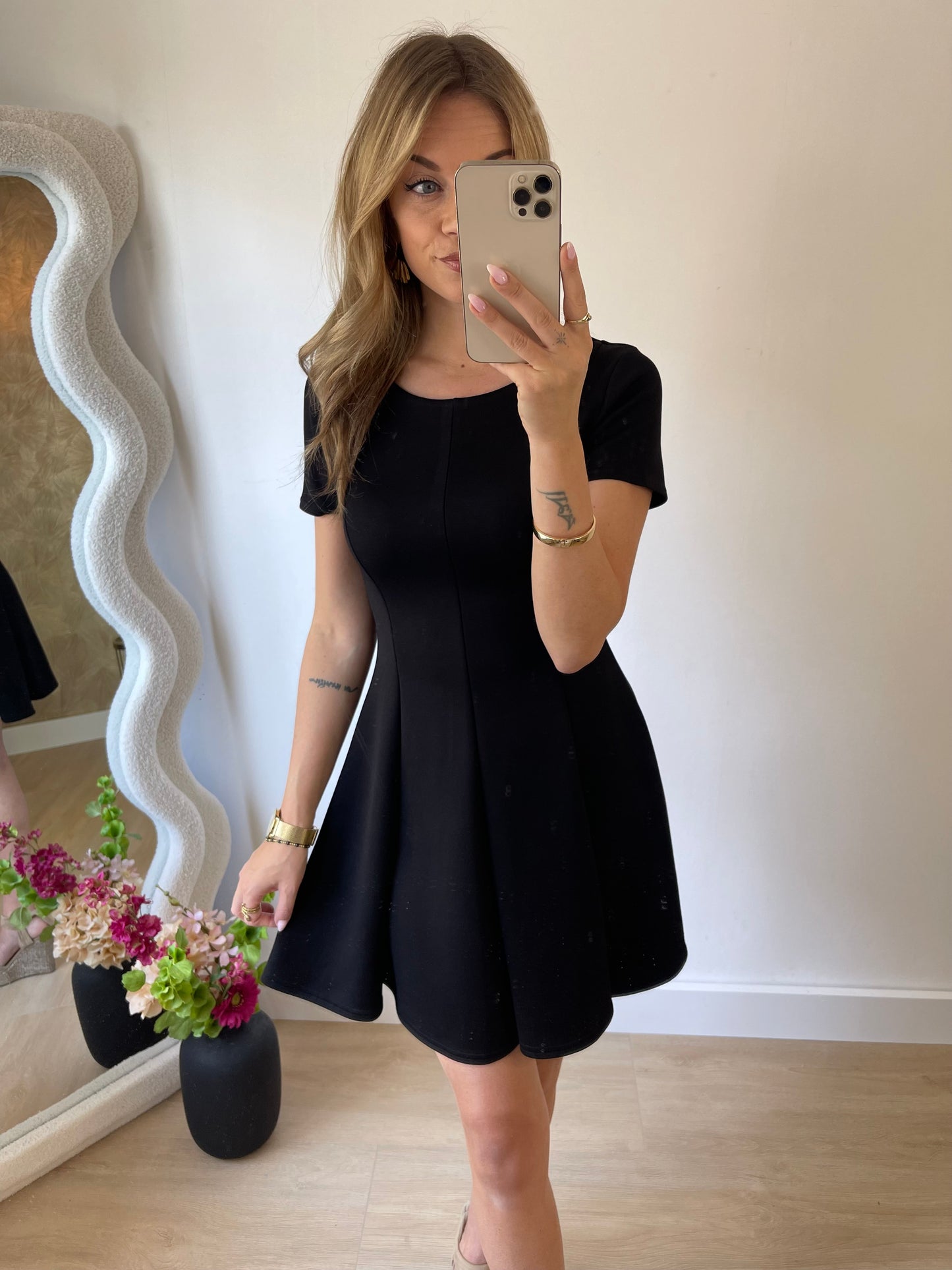 LITTLE BLACK DRESS