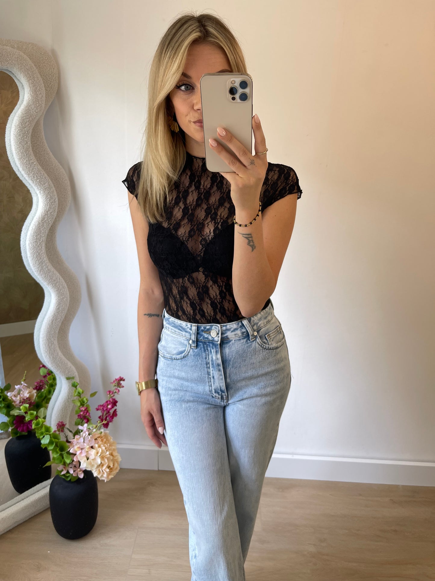 LACE TOP