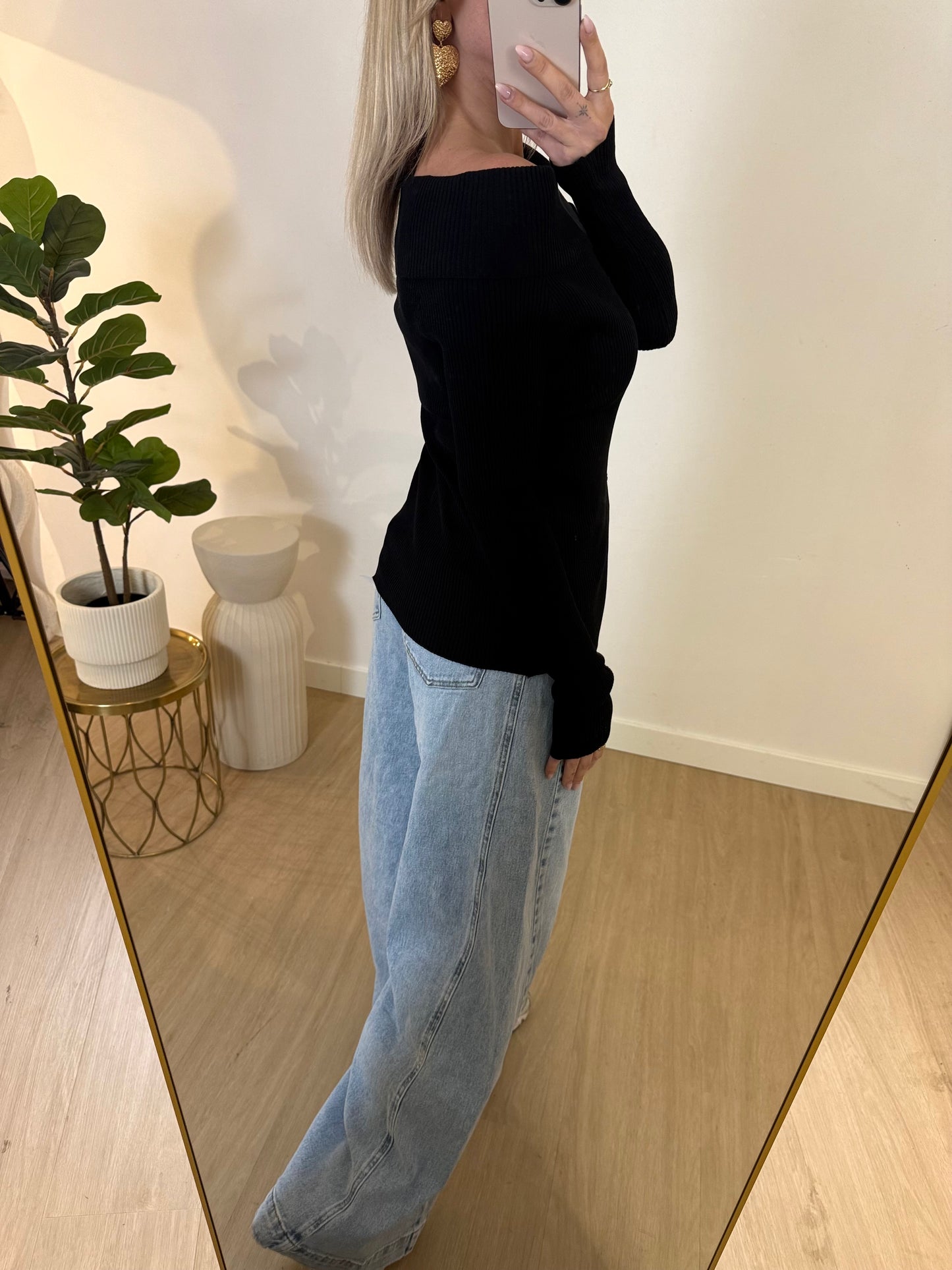 OFF SHOULDER TOP STYLISH