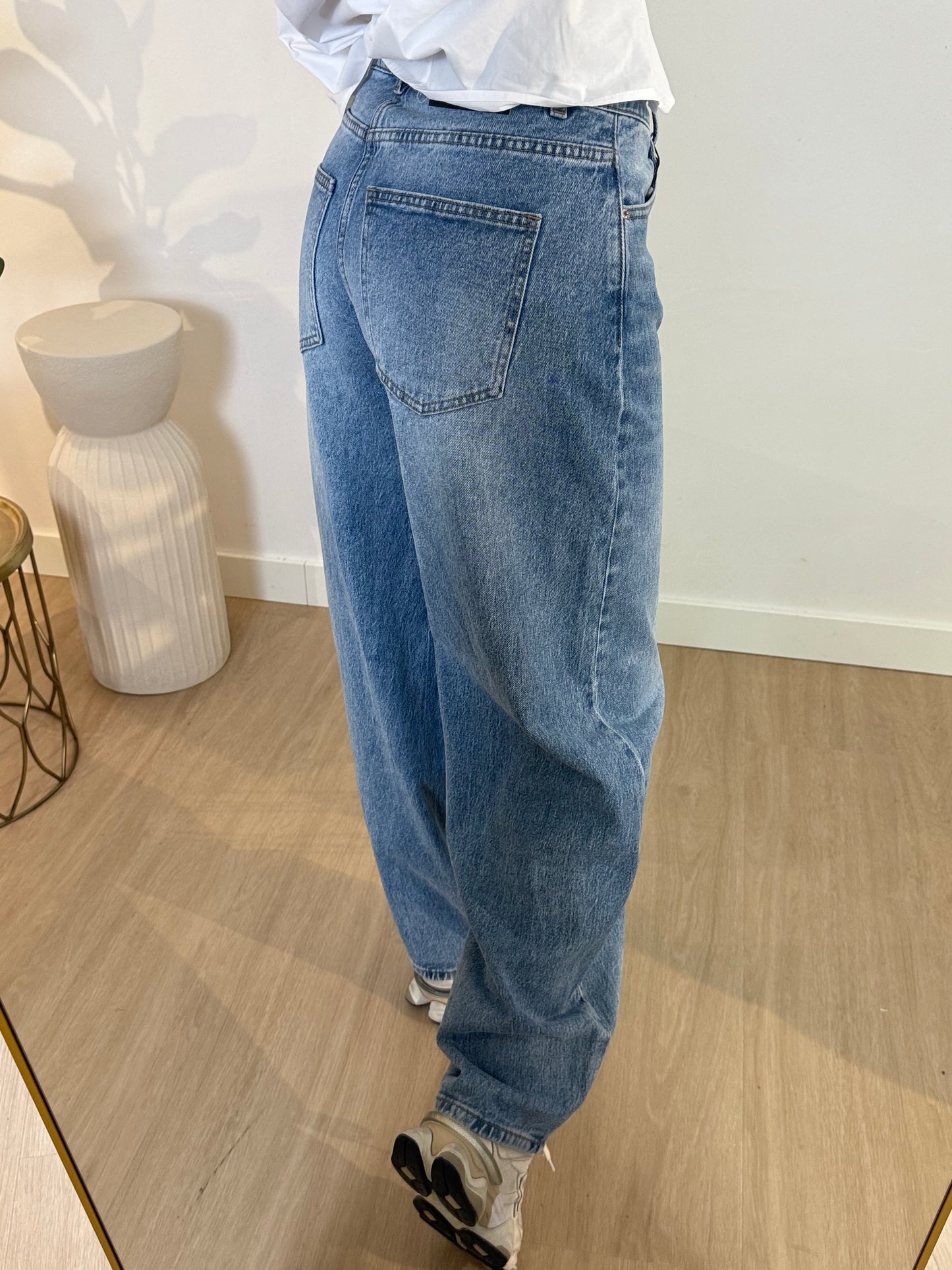 BALLOON JEANS STYLISH