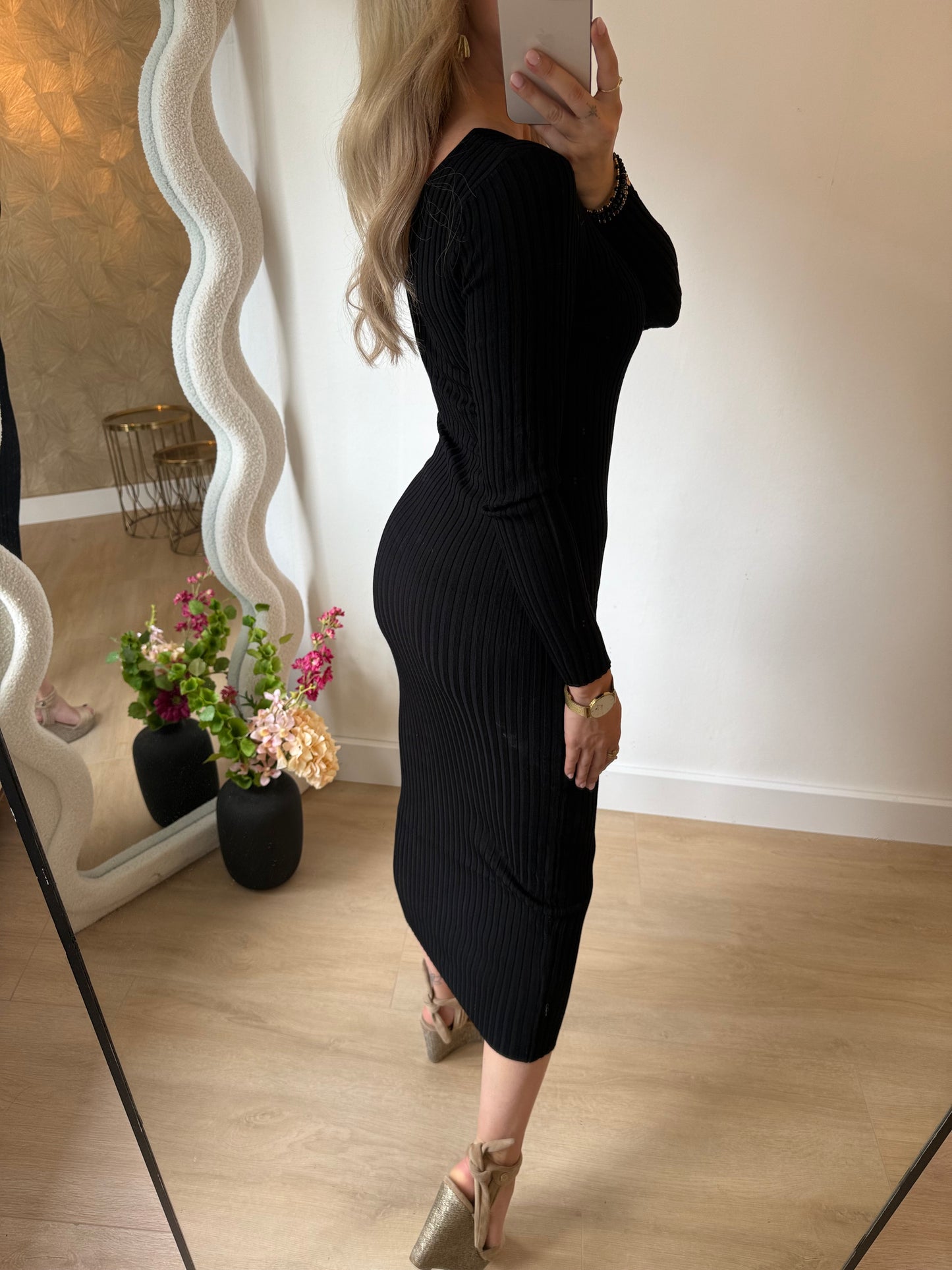 V DRESS [PREGGY PROOF]