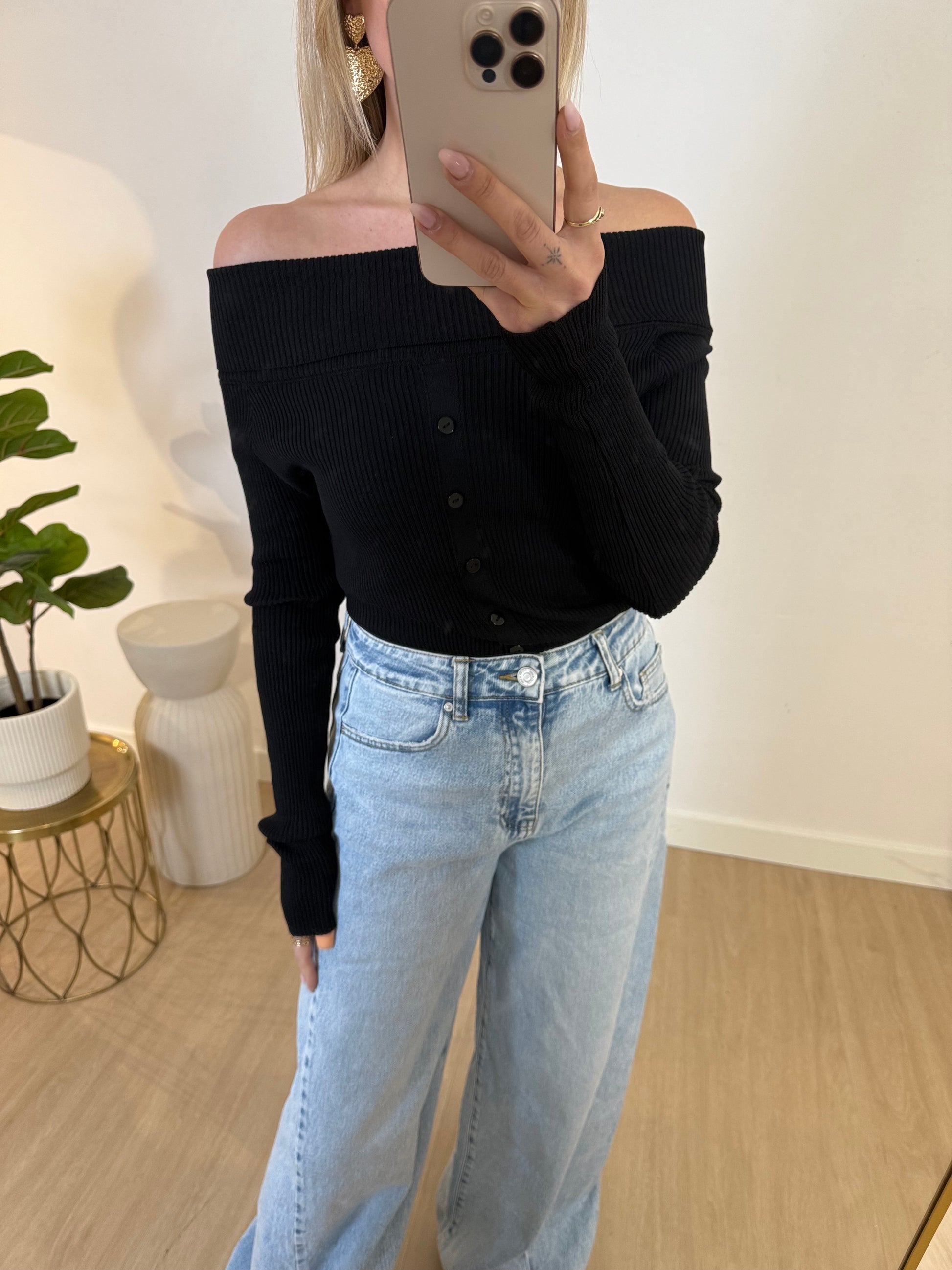 OFF SHOULDER TOP STYLISH
