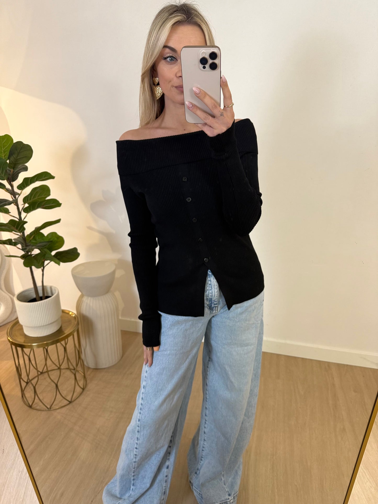 OFF SHOULDER TOP STYLISH