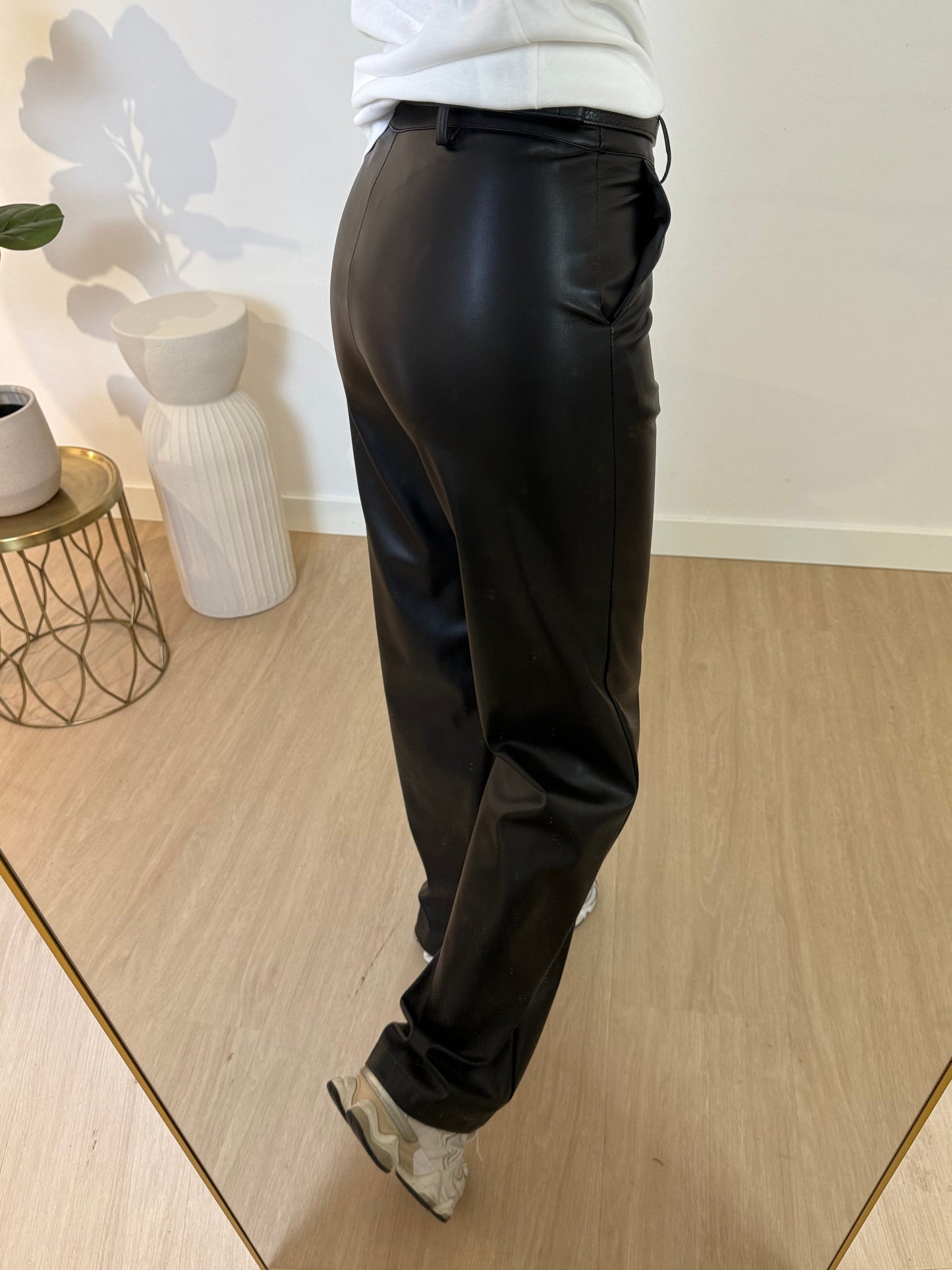 LEATHER LOOK PANTS STYLISH
