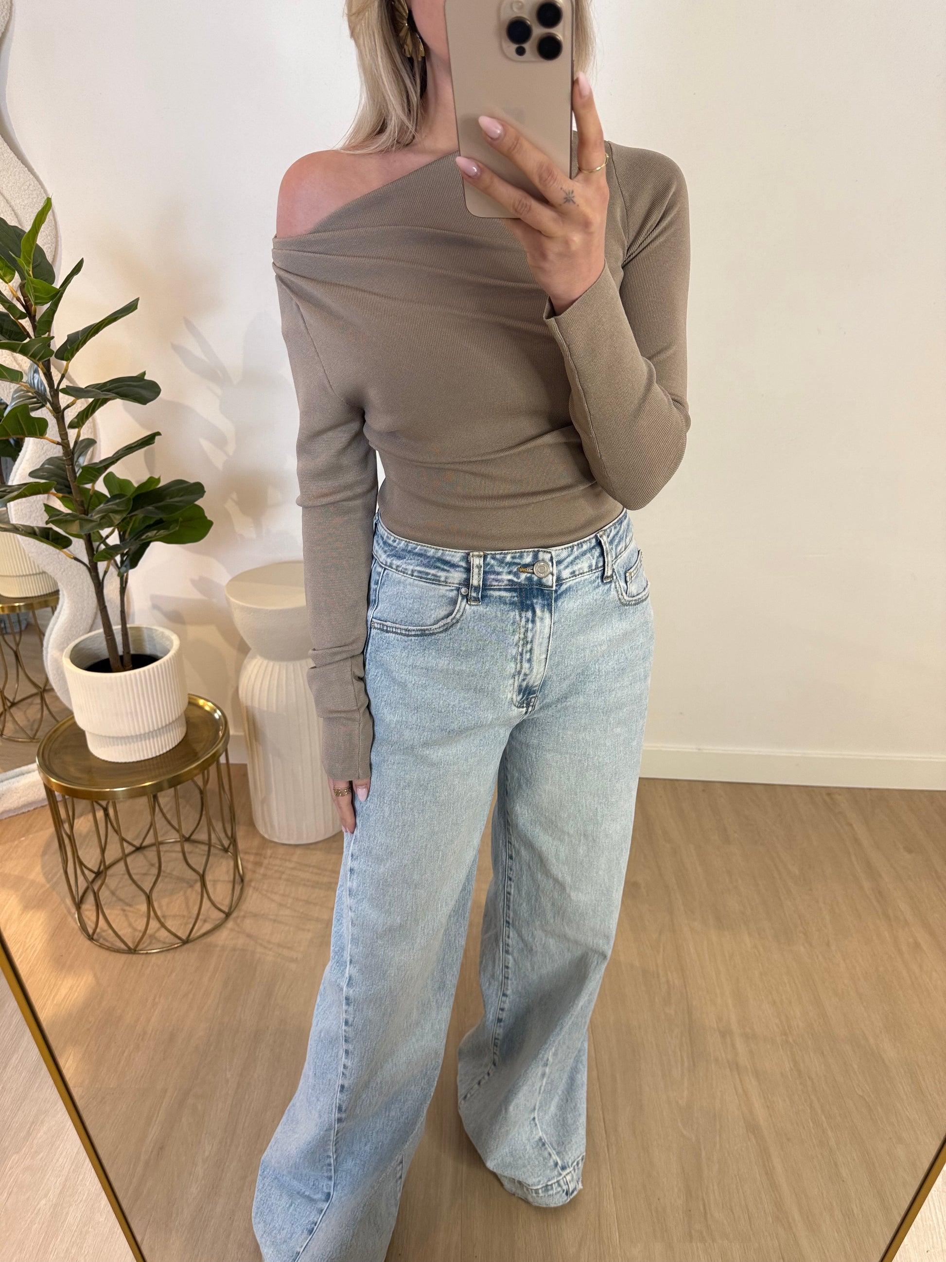TESS - TAUPE STYLISH