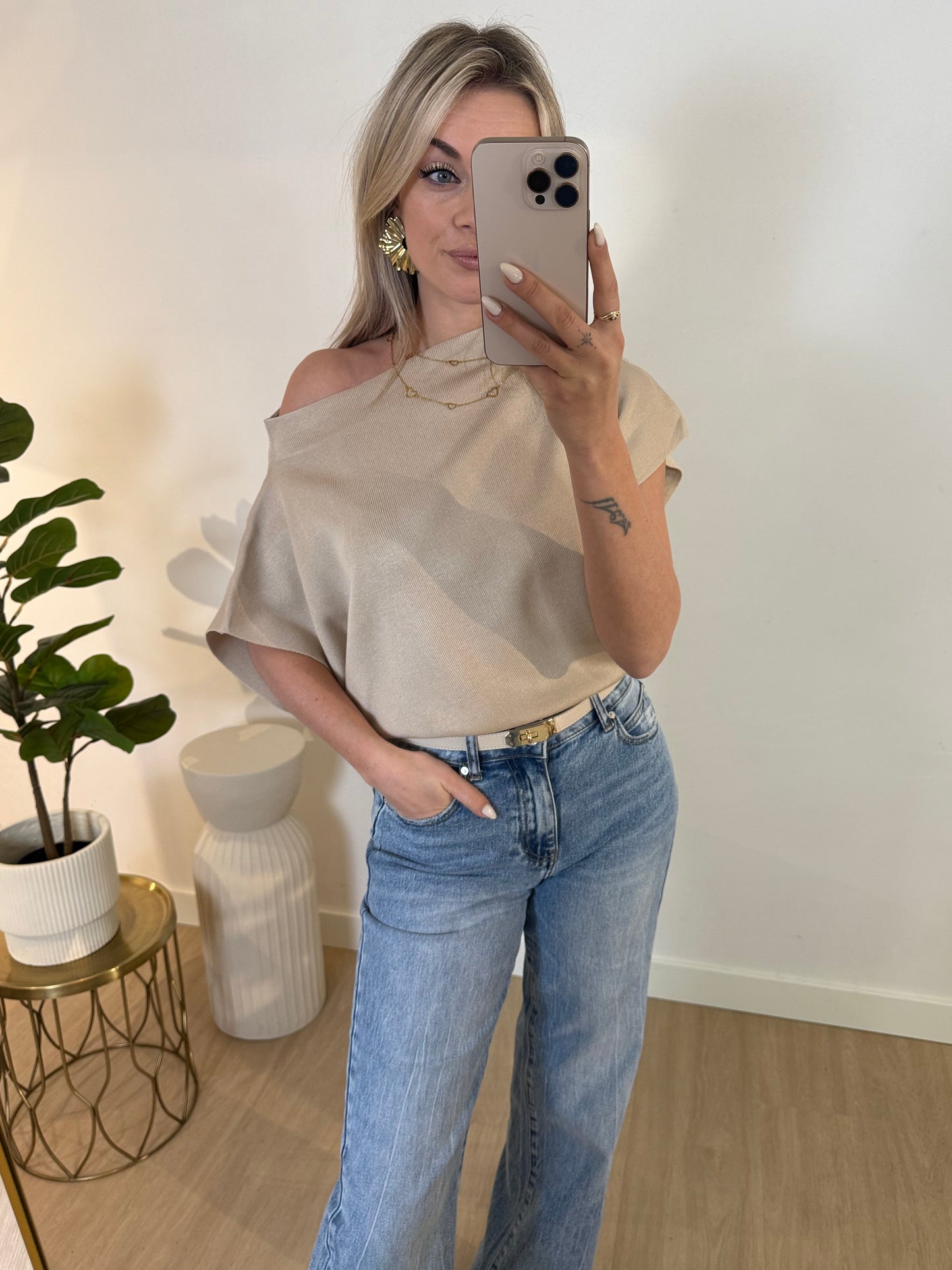 OFF SHOULDER - BEIGE STYLISH