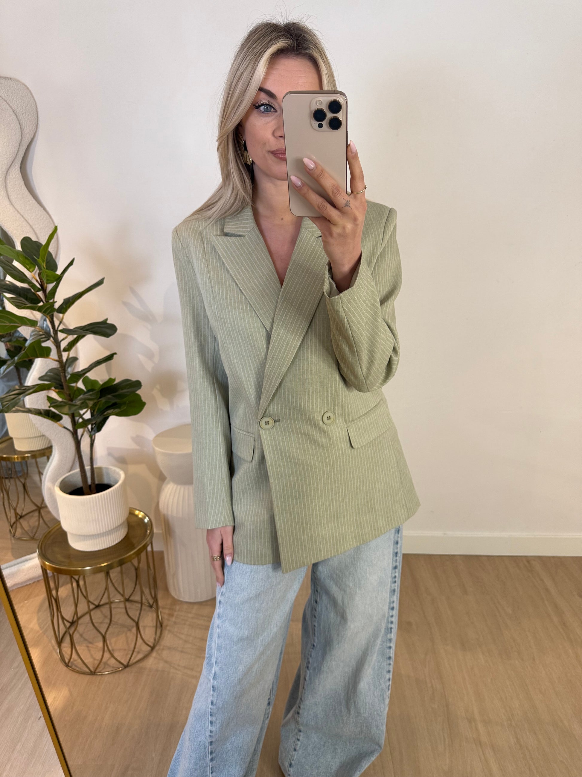 SARAH BLAZER STYLISH