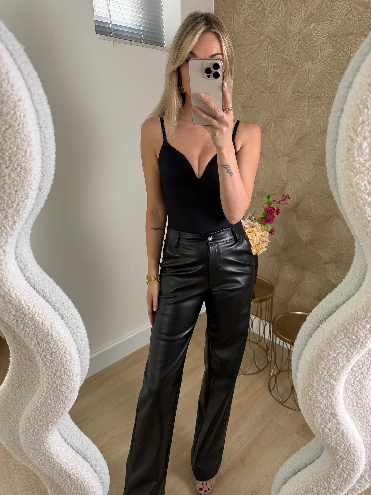 SHAPE BODY - BLACK