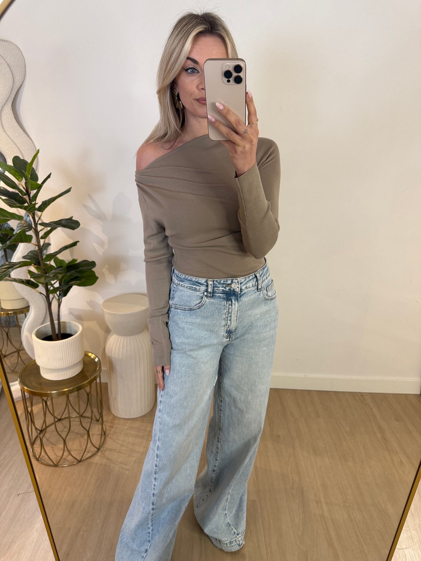 TESS - TAUPE STYLISH