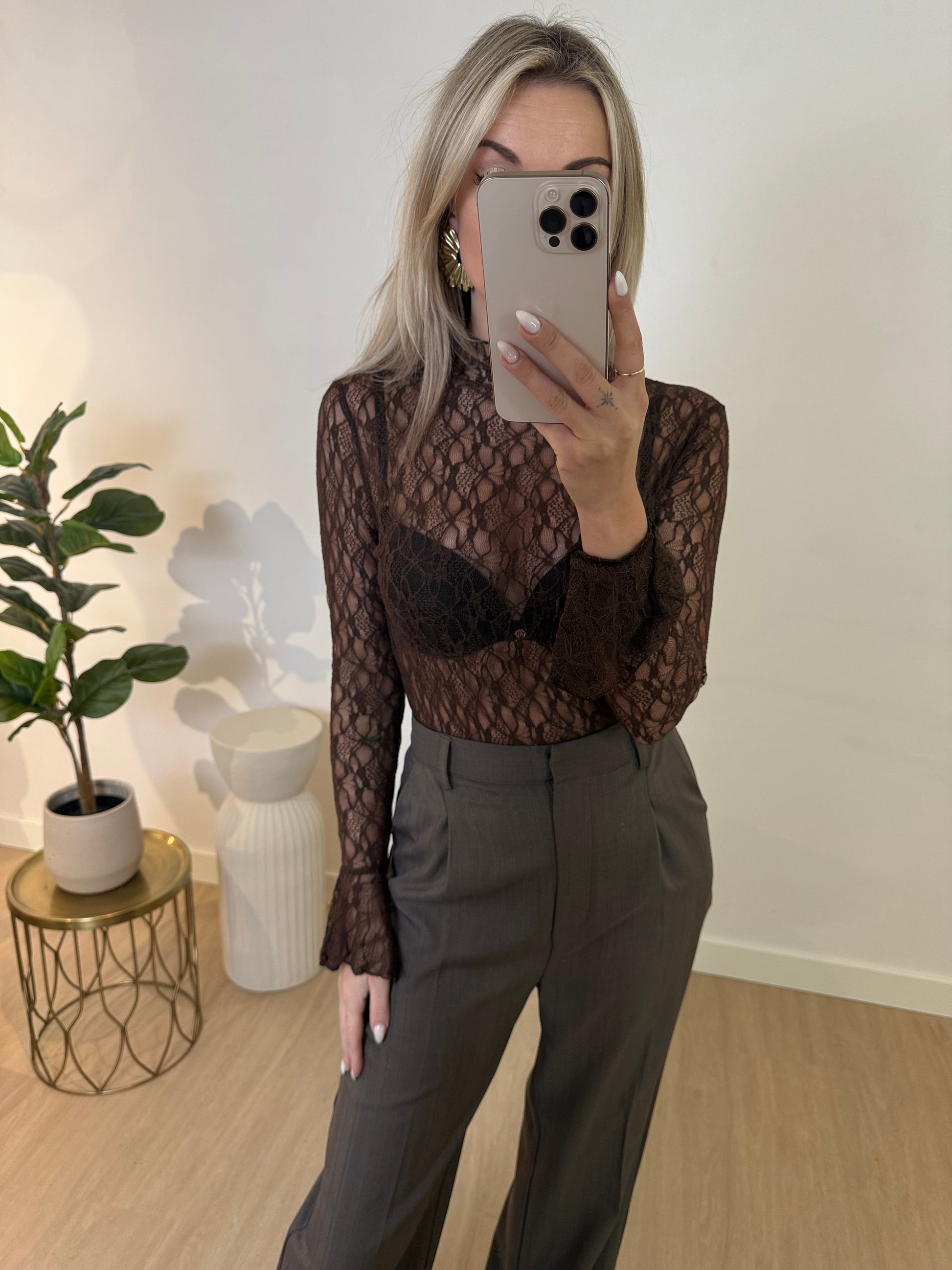 RUFFLE LACE TOP - DARK BROWN STYLISH