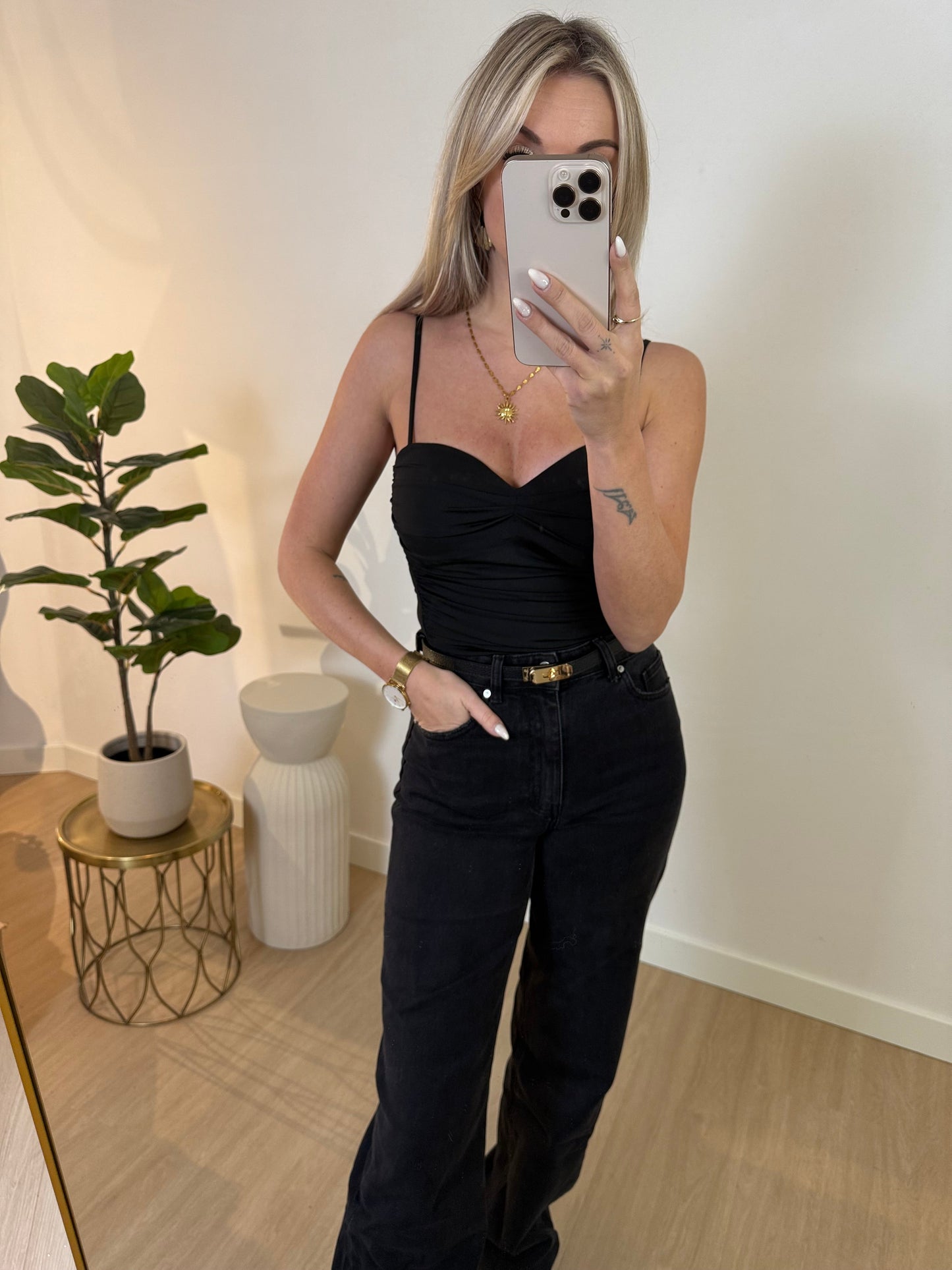 NOA BODY - BLACK STYLISH