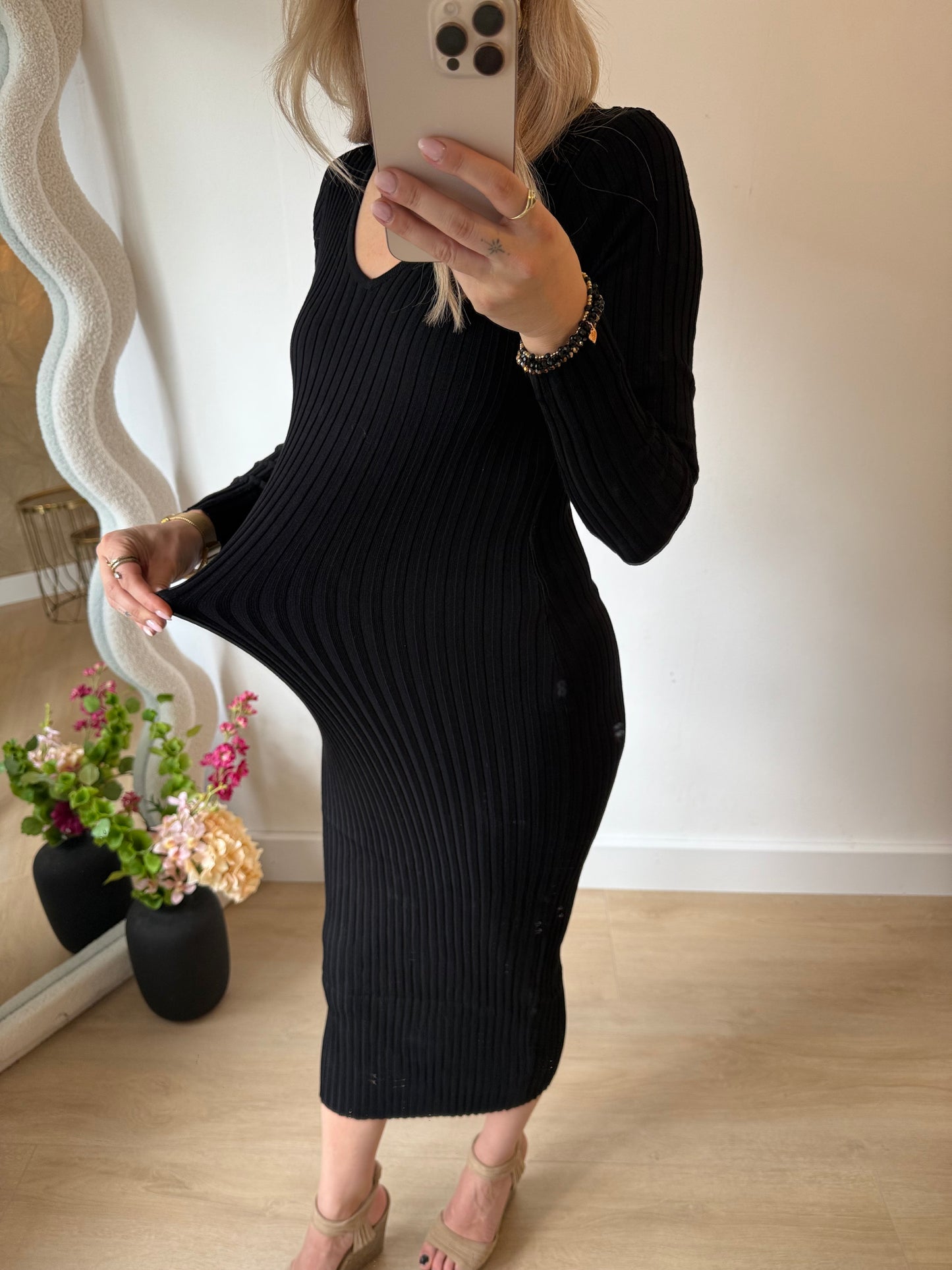 V DRESS [PREGGY PROOF]