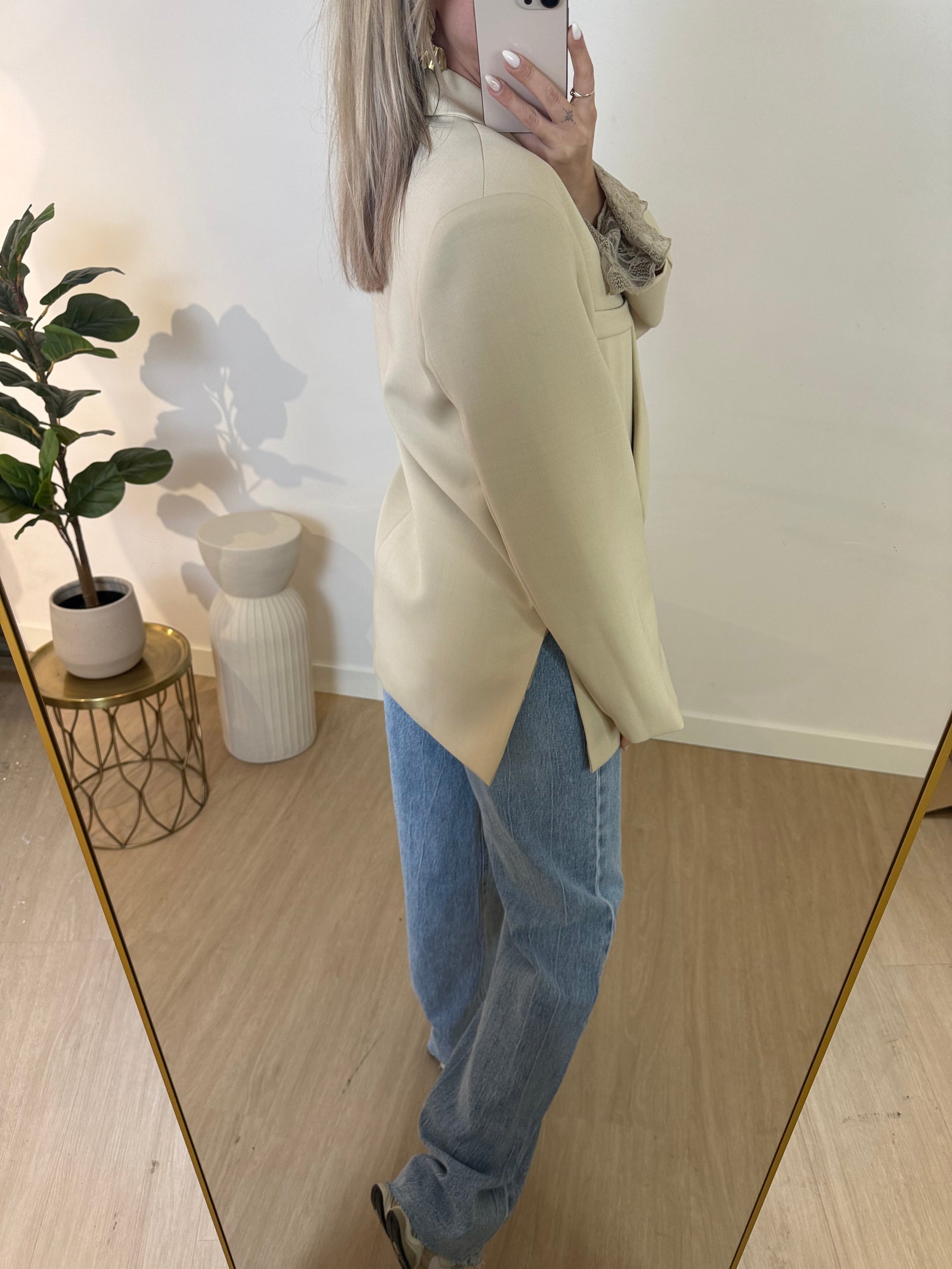 OVERSIZED BOX BLAZER - CREAM STYLISH